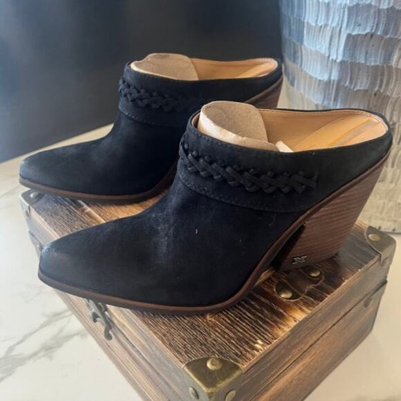 Sam Eldelman Alison Suede Heels in Black - Picture 5 of 10